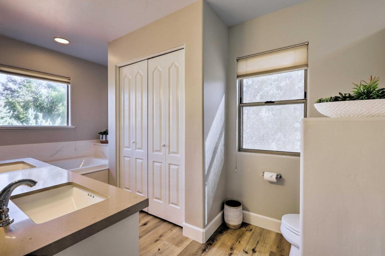 Luxury Sedona Living Remodeled With Red Rock Views! Villa ภายนอก รูปภาพ